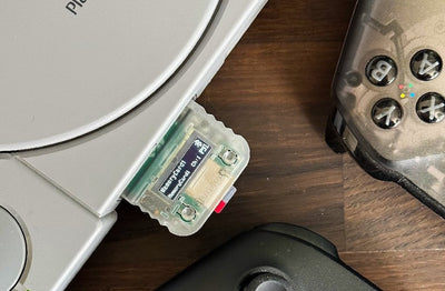 Conecte controles sem fio ao PS1 com o MemCard Pro da 8BitMods!