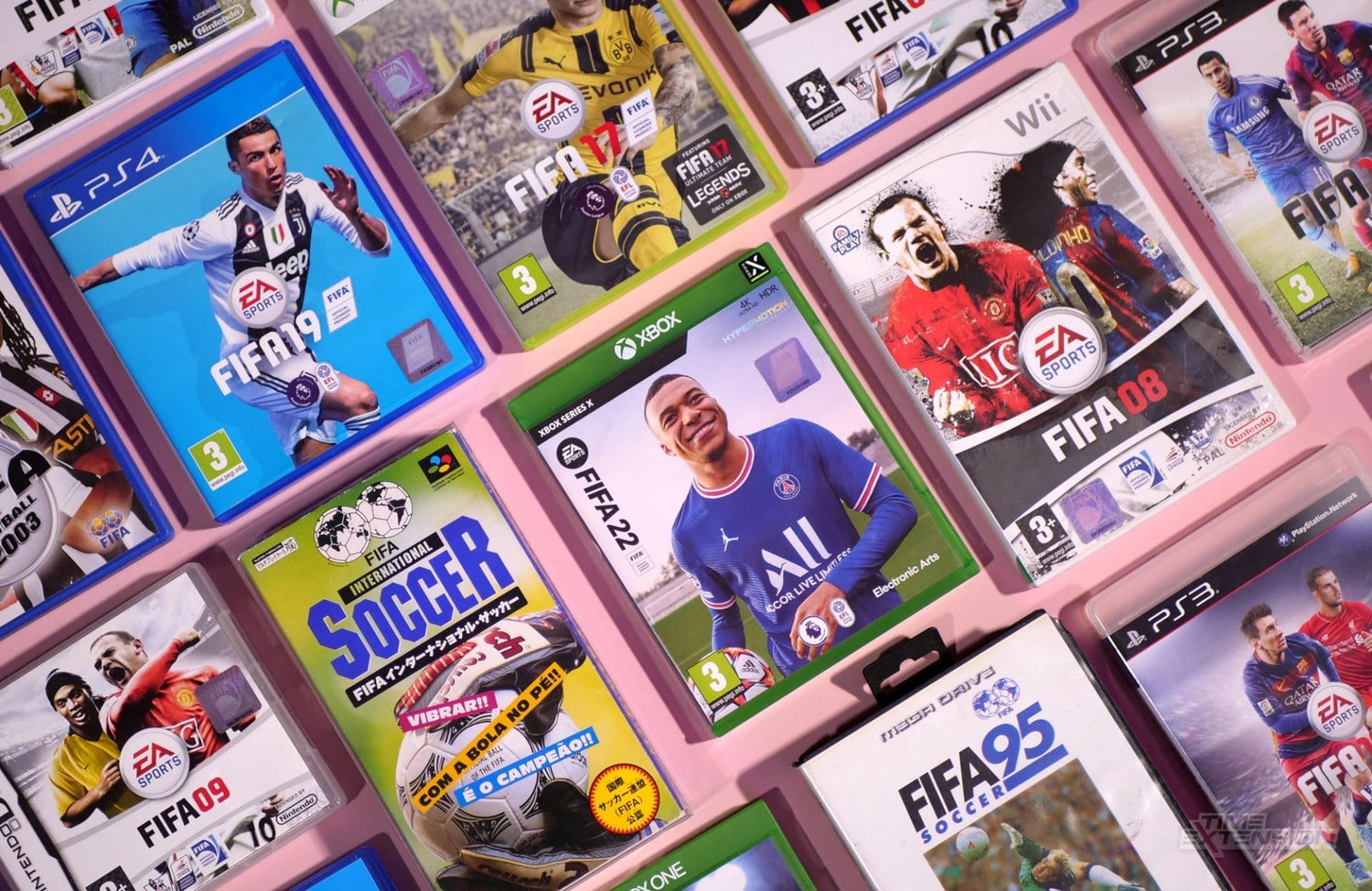 Estrelas das capas da FIFA: uma viagem nostálgica de 1993 a 2022