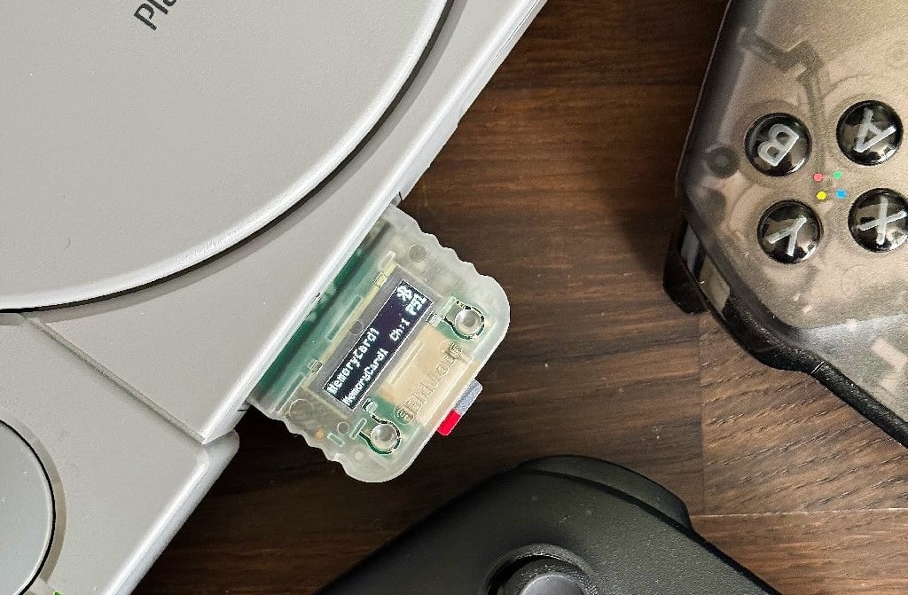 Conecte controles sem fio ao PS1 com o MemCard Pro da 8BitMods!