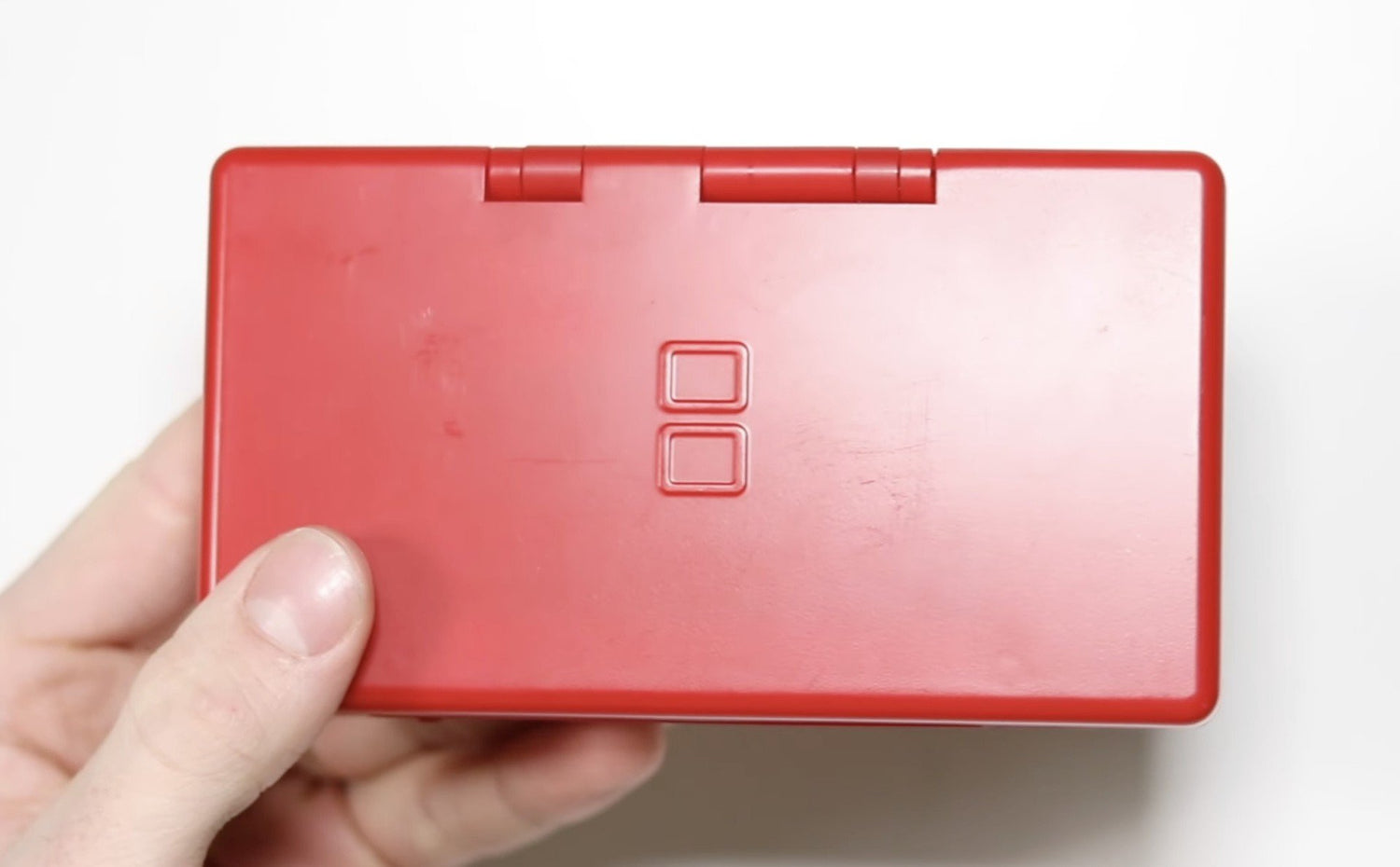 Você ainda bem que não ganhou esse Nintendo DS estranho!